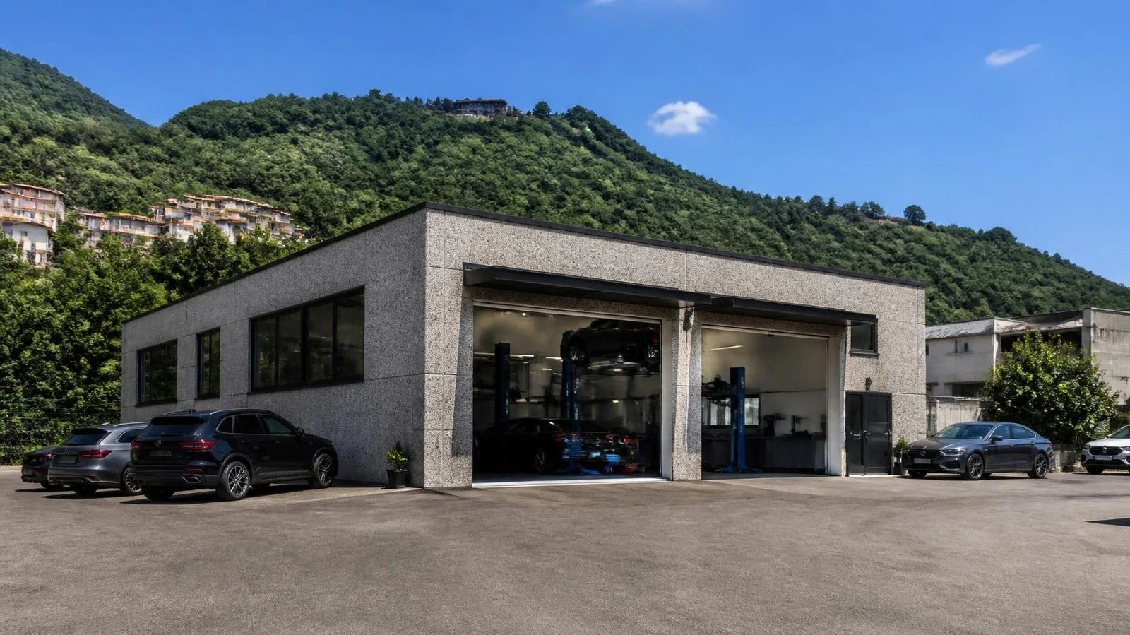 Sede dell'officina AM Service in Via delle Sorgenti a Castel del Piano